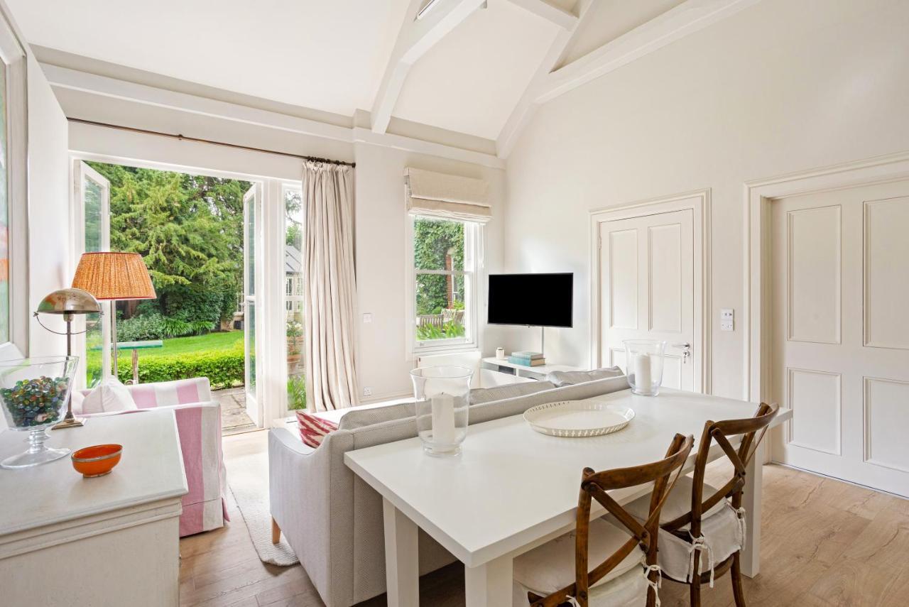 The Annexe - Beautiful Apartment With Garden Close To Heathrow And Windsor Staines-upon-Thames ภายนอก รูปภาพ